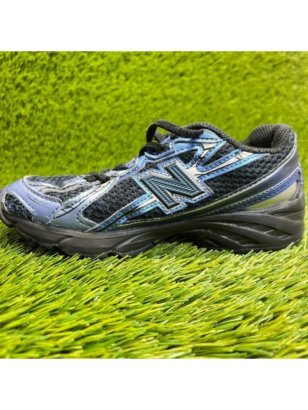 New Balance 740 Boys Size 11C Blue Black Silver Athletic Running Shoes Sneakers